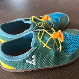 Kids Vivobarefoot shoe